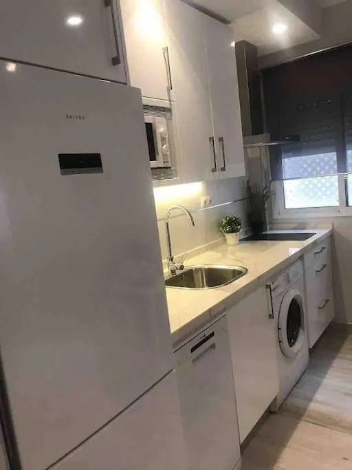 En Triana: Junto San Jacinto Parking Opcional Apartment Seville
