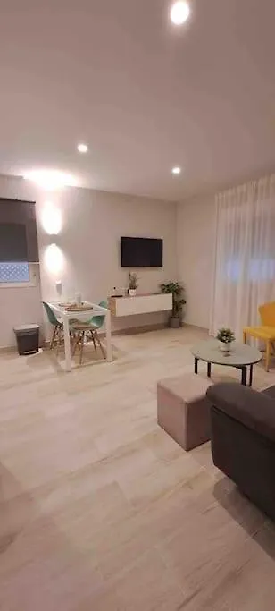 En Triana: Junto San Jacinto Parking Opcional Apartment Seville