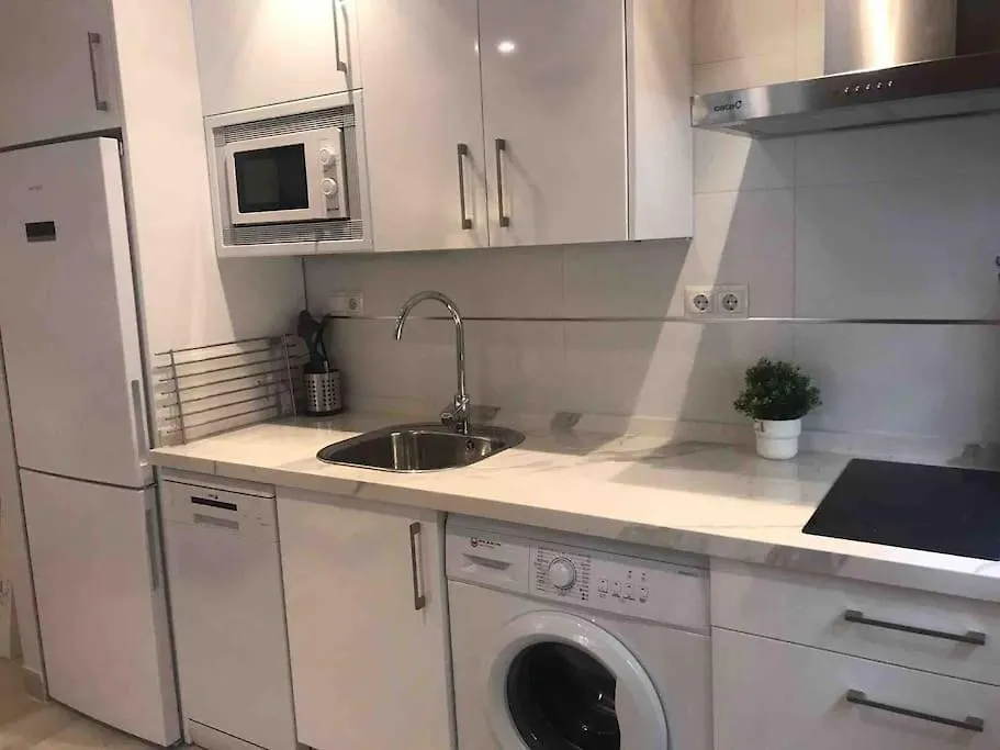 En Triana: Junto San Jacinto Parking Opcional Apartment Seville